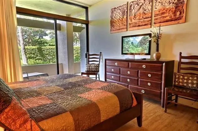 K B M Resorts- Kro-q102 Expansive 2Bd With Bonus Office With all the Upgrades!