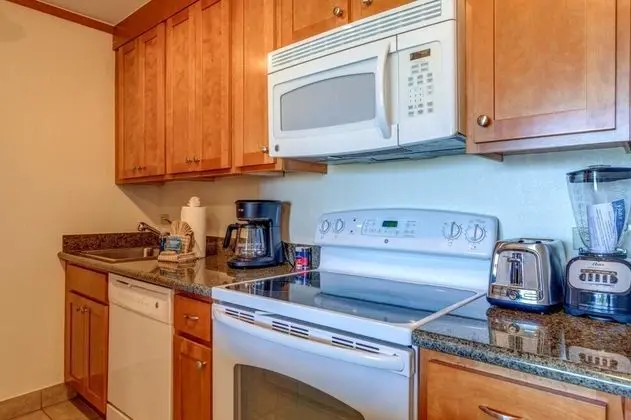 K B M Resorts- Ks-535 Large 2Bd Spacious Retreat, Ocean Views, Beach-front Resort! - Mutfak