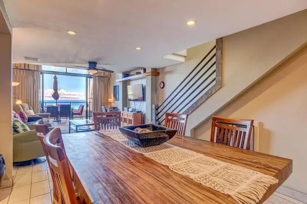 K B M Resorts- Kvr-e704 Large 2bd, Ocean-front Villa, Stunning 280-degree Ocean Views! - Yerinde Yemek