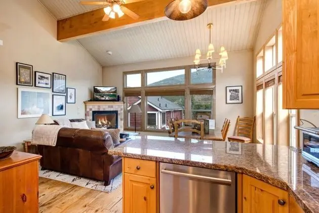 K B M Resorts- Pea-1260 3 Bedroom Home, Short Walk to Park City Mountain, Shuttle to Main Street - Mutfak