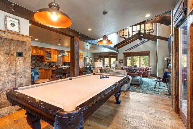 K B M Resorts- Prh-685 Penthouse 4bd, 4Ba Mountain Retreat, Pool Table, Private hot Tub! - Oda Düzeni