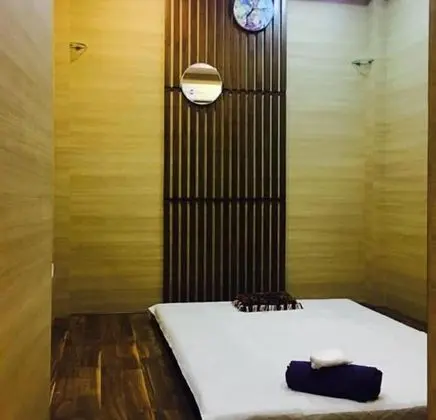 K11 Express - Opp Express Avenue - Spa