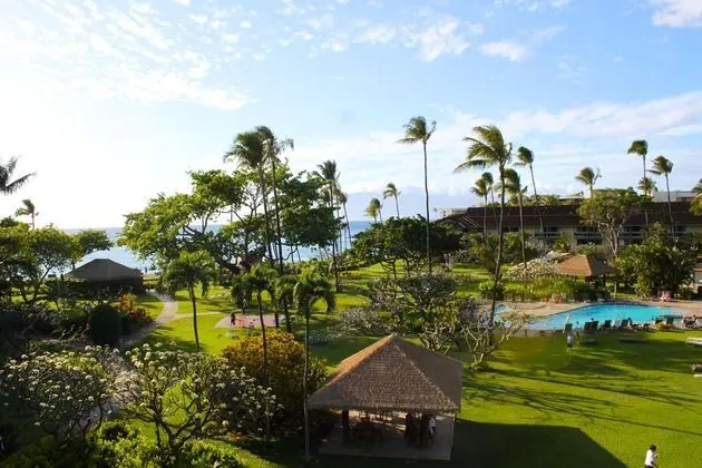Kaanapali Beach Hotel