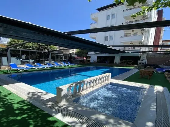 Kadeer Hotel
