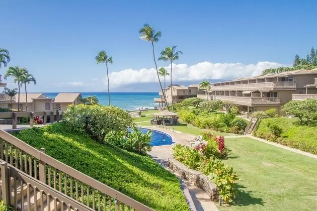 Kahana Sunset D2 2 Bedroom Condo by Redawning