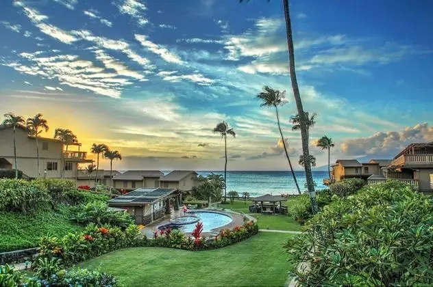 Kahana Sunset D7 2 Bedroom Condo by Redawning