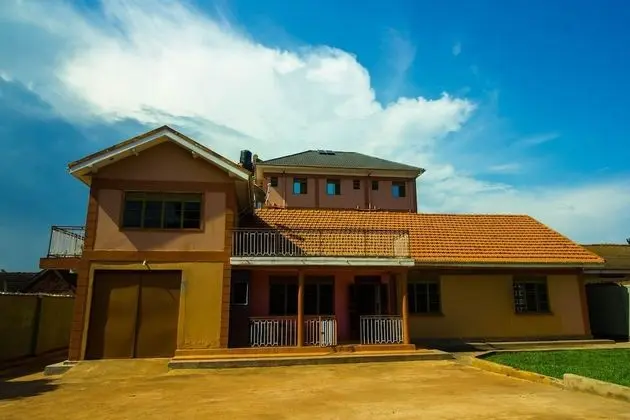 Kajosh Hotel