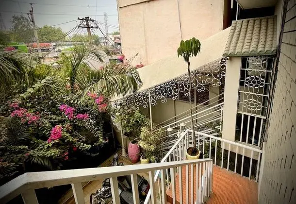 Kakaku The Guest House