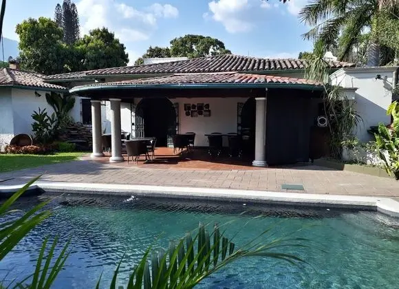 Kal Nawi Hotel