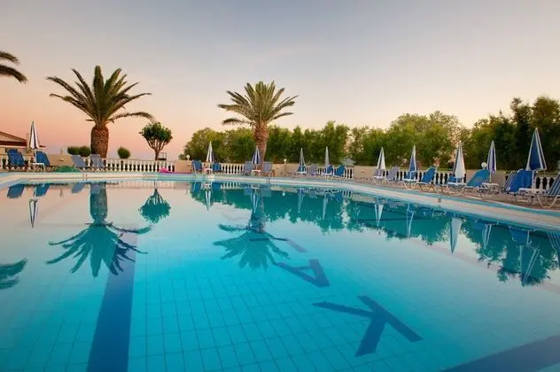 Kalamaki Beach Hotel - Zakynthos Island - Havuz