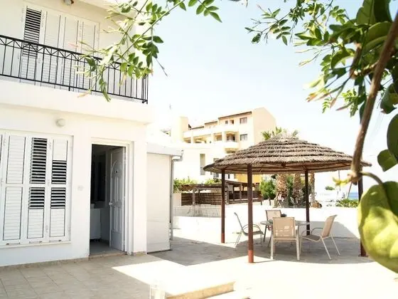 Kalamies Beach Villas