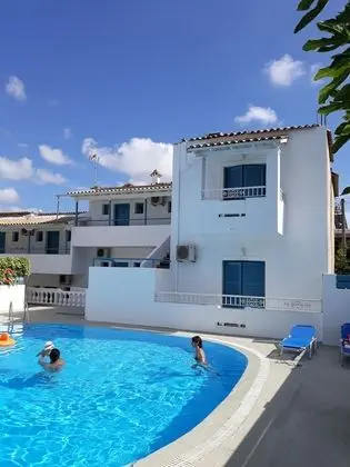 Kalimera Studios and Apartments - Dış Mekan