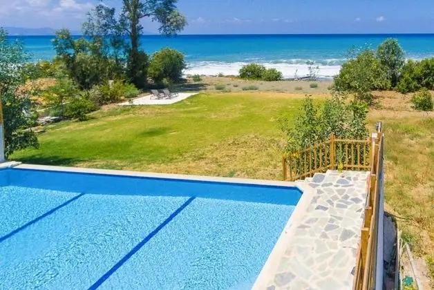 Kalisto Beach Villa Large Private Pool Walk to Beach Sea Views A C Wifi Car Not Required - 2137 - Havuz