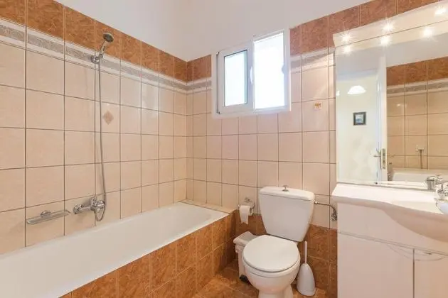 Kalithea Large Private Pool Walk to Beach Sea Views A C Wifi - 363 - Banyo Tipleri