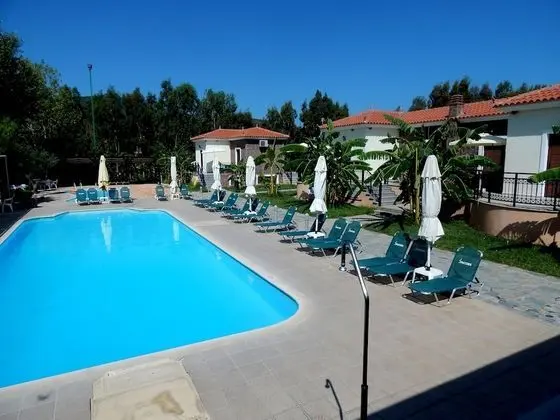 Kaloni village apartments - Havuz