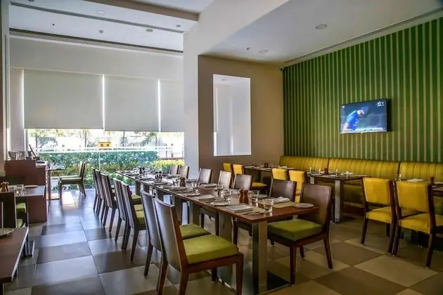 Kalyan Grand - a business hotel - Yerinde Yemek