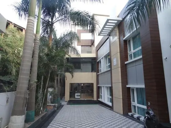 Kamakshi Residency by Royal Collection - Dış Mekan