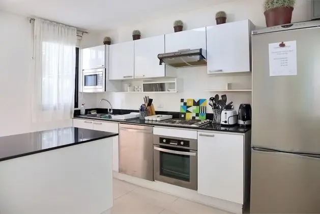 Villa Kamala Regent 4 Bedrooms - Mutfak