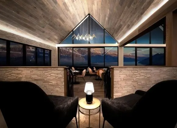 Kamana Lakehouse