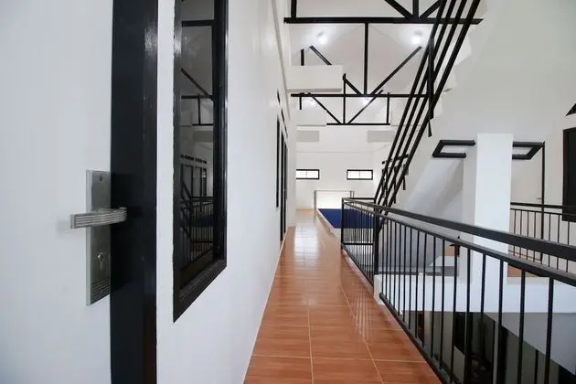 Kamar Keluarga Haji Peeng Syariah - İç Mekan