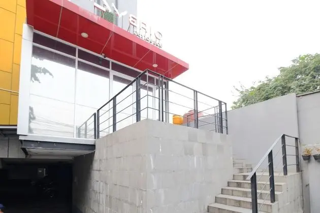 Kamar Keluarga Kemanggisan Syariah - Dış Mekan