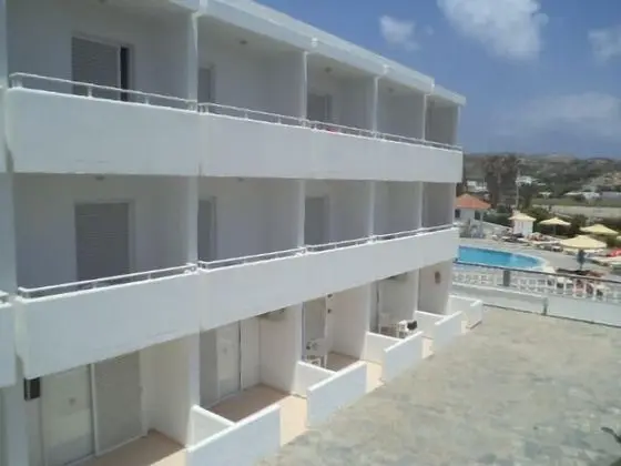 Kamari Bay Hotel - Dış Mekan