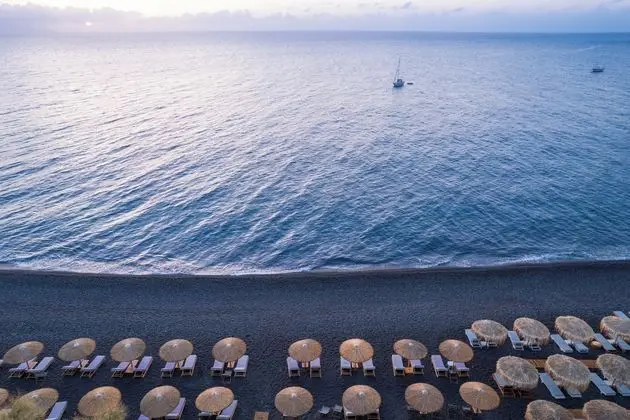 Kamari Beach Hotel - Plaj