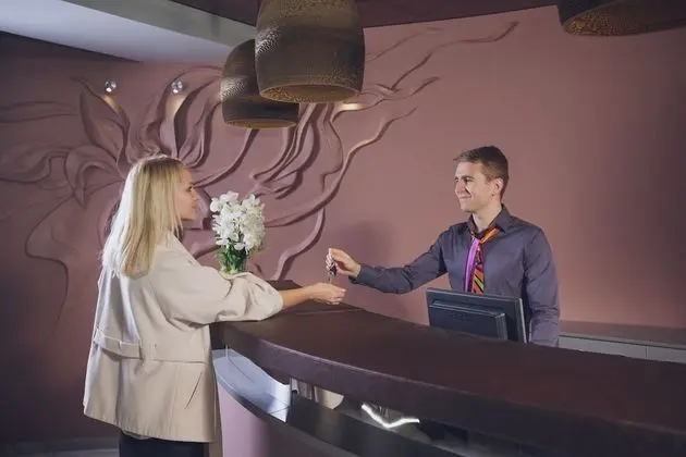 Kamarooms Business Hotel & Spa - Lobi