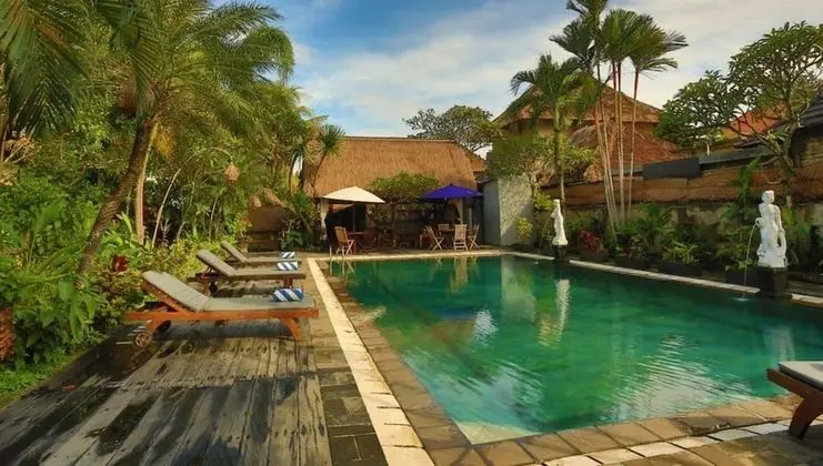 Kampung Ubud Bungalow - Havuz