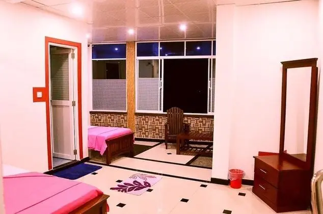 Kandyan Holiday Center