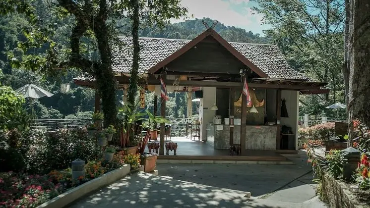 Kangsadarn Resort & Waterfall - Lobi