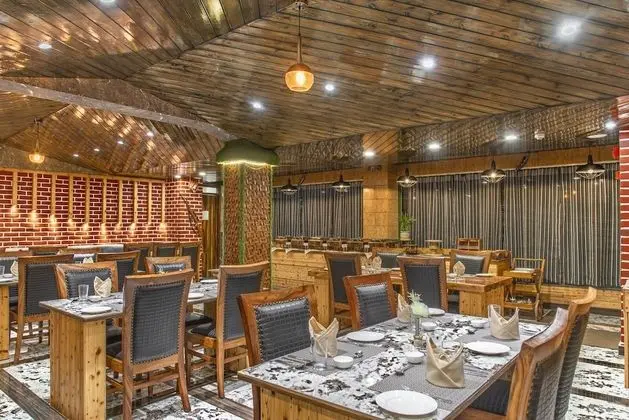 Kanishka Retreat Resort Chail - Yerinde Yemek