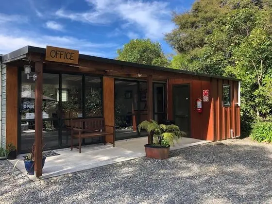 Kanuka Ridge Lodge and Backpackers - Lobi