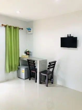 Kanyaphat Gardenview Resort - Oda Düzeni