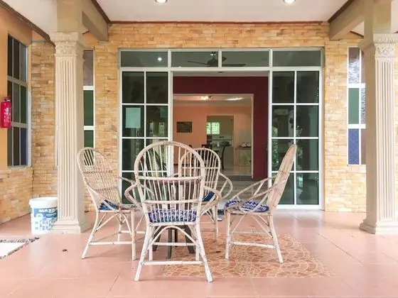 Kapal Terbang Guest House - Dış Mekan