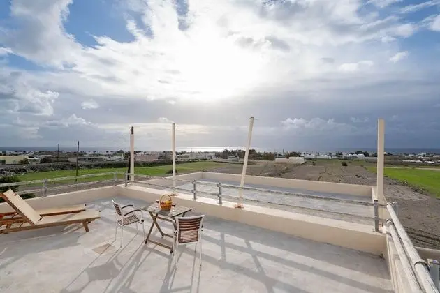 Kapeli Suites