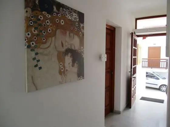 Kapetanos Rooms - Lobi
