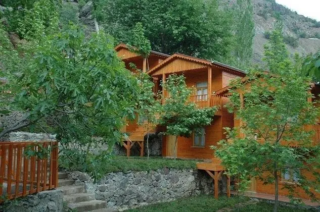 Kapuzbaşı Şelale Motel