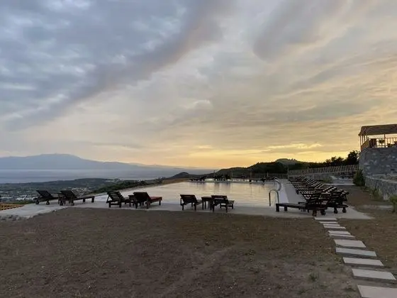 Karadut Taş Otel