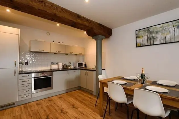 Karah Suites - Gloucester Docks - Mutfak