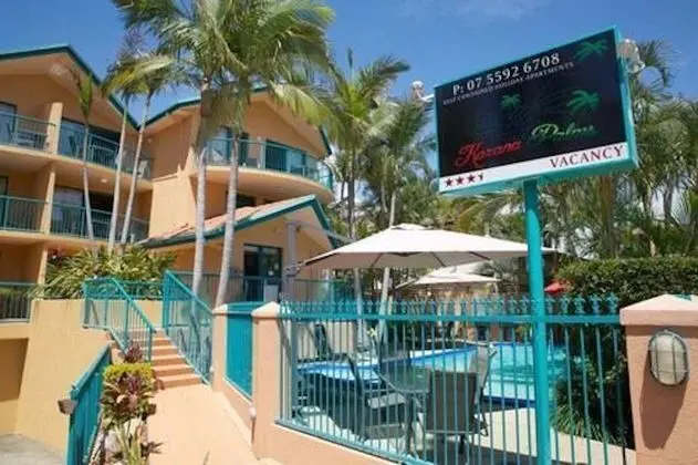 Karana Palms Self Contained Apartments