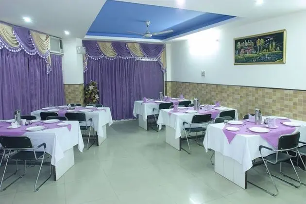 Hotel Karat 87 Inn - Yerinde Yemek