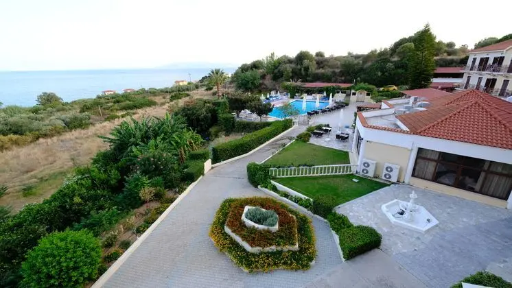 Karavados Beach