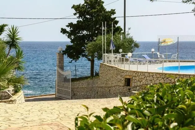Kardamili Beach Hotel - Dış Mekan