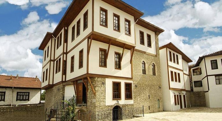 Kardelen Konakları