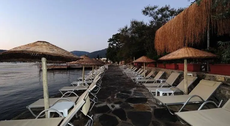 Karianda Hotel