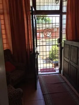 Karibu Guesthouse - Lobi