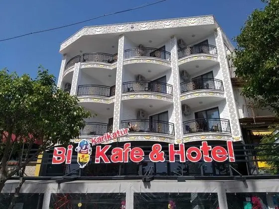 Karikatur Bi Hotel - Dış Mekan
