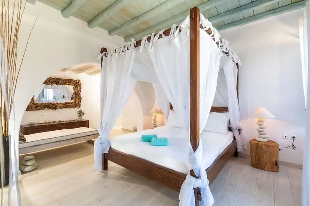 Karkos Beachfront Villa Private pool - Oda