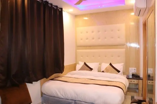 Hotel The Karlo Kastle By Check In Room